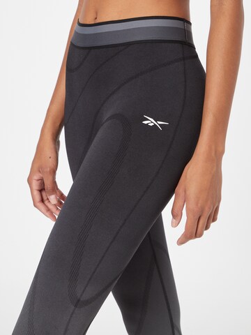 Reebok Skinny Sporthose in Schwarz