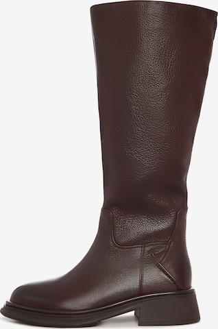 Bottes CESARE GASPARI en marron : devant