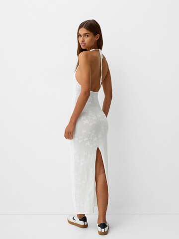 Bershka Úpletové šaty – bílá