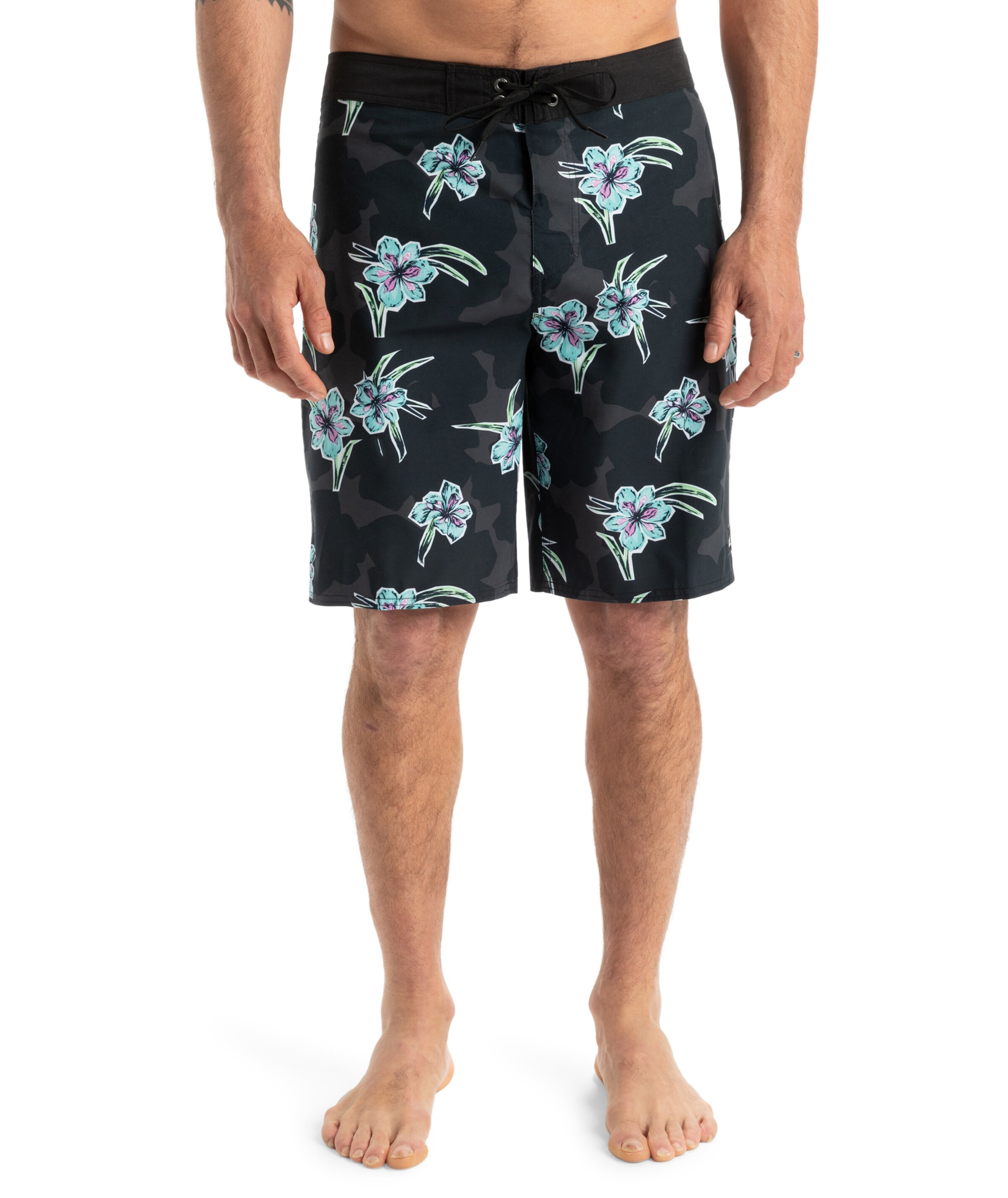 QUIKSILVER Swimming Trunks in Black: front