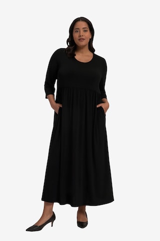 Robe Ulla Popken en noir