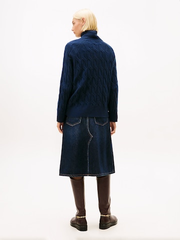 TOMMY HILFIGER Sweater in Blue
