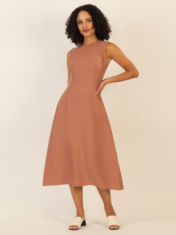 mint & mia Dress in Brown: front