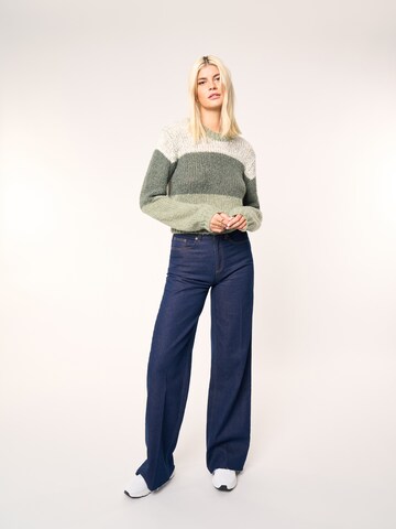 Pullover 'Nia' di ABOUT YOU x Laura Giurcanu in verde