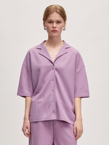 EDITED Shirts 'Averi' in Lila: Vorderseite