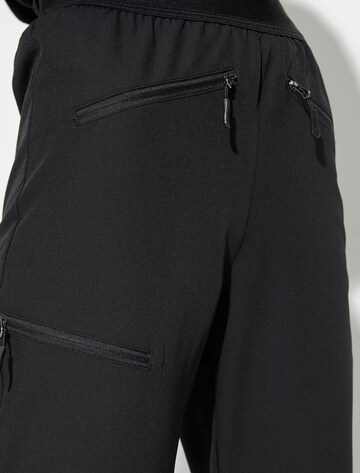 Koton Regular Sportbroek in Zwart