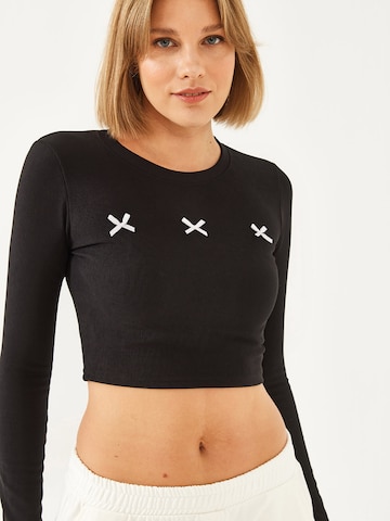 Bianco Lucci Shirt in Black: front