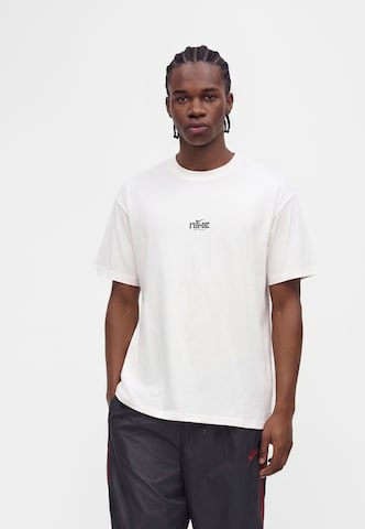 Nike Sportswear T-Shirt in Weiß: Vorderseite