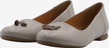 Usha Ballet Flats in Beige