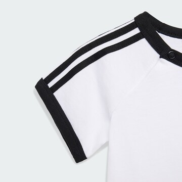 ADIDAS ORIGINALS Shirts '3 STRIPE' i hvid