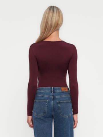 YAS Shirtbody 'YASRUBY' i rød
