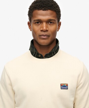 Sweat-shirt 'Great Outdoors' Superdry en beige