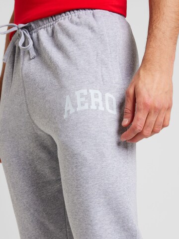 AÉROPOSTALE Tapered Παντελόνι φόρμας σε γκρι