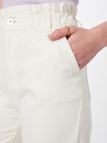 Coupe slim Pantalon DeFacto en beige
