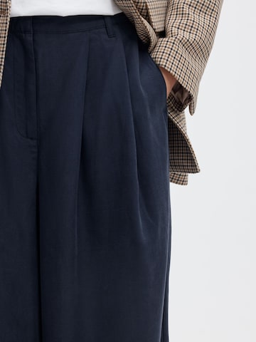 SELECTED Wide Leg Bukser med lægfolder i blå