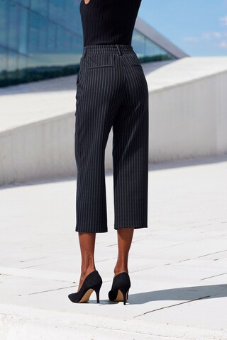 LASCANA Regular Pants in Black