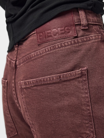 Wide leg Jeans 'PCSelma' di PIECES in rosso
