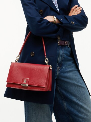 TOMMY HILFIGER Shoulder bag in Red: front