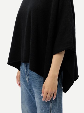GOBI Cashmere Sveter 'Women's Timeless Knitted Poncho' - Čierna