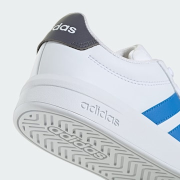 ADIDAS SPORTSWEAR Sneakers 'Grand Court 3.0' in Wit