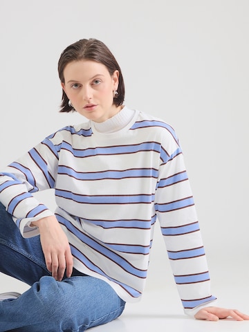 PIECES T-shirt 'PCMila' i blå: framsida