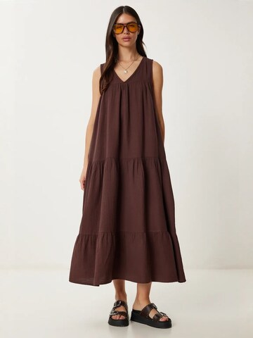 Robe Happiness İstanbul en marron : devant