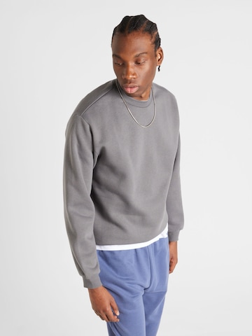 Sweat-shirt 'Deniz' ABOUT YOU en gris : devant