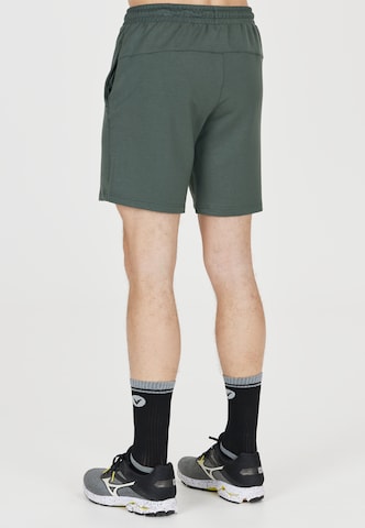 Regular Pantaloni sport 'Patrick V2' de la Virtus pe verde