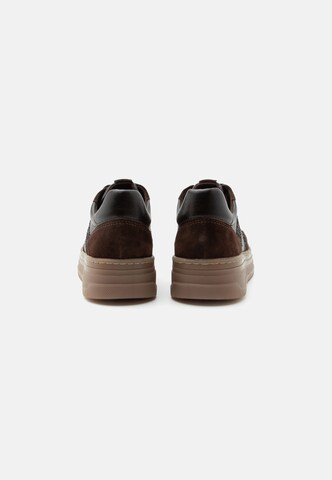 Tamaris Sneakersy niskie w kolorze brązowy
