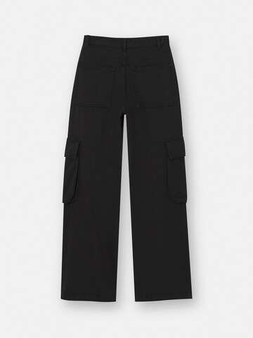 Pull&Bear Wide Leg Cargohose in Schwarz