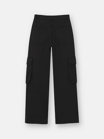 Pull&Bear Wide leg Cargo Pants in Black