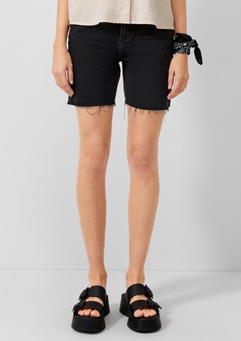 QS Regular Jeans 'Mom' in Schwarz