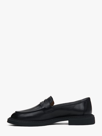 Estro Moccasin '09-3453' in Black