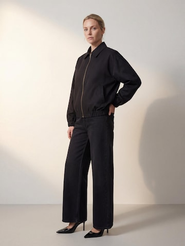 ARMIE Übergangsjacke‌‌‌ in Schwarz