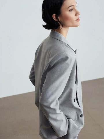 Blazer di Dilvin in grigio