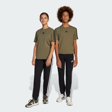 ADIDAS SPORTSWEAR Tapered Παντελόνι φόρμας 'Essentials' σε μαύρο: μπροστά