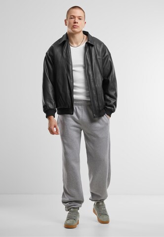 Urban Classics Loose fit Trousers in Grey