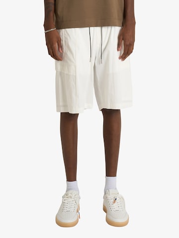 Regular Pantalon LOW BRAND en blanc : devant