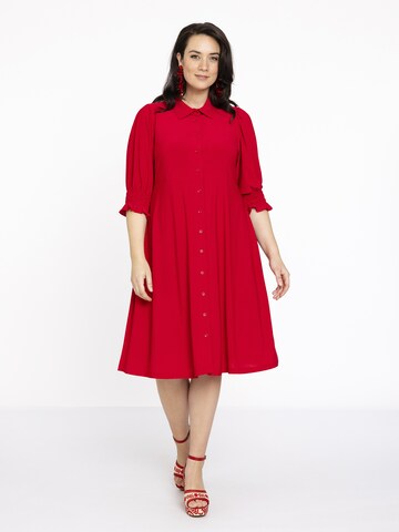 Yoek Shirt Dress in Red