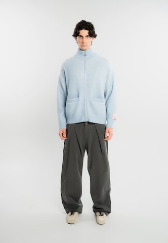 Another Cotton Lab Strickjacke in Blau