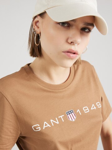 Tricou de la GANT pe maro