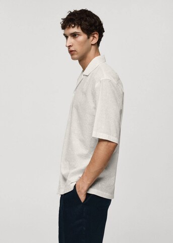 MANGO MAN Comfort Fit Skjorte i beige
