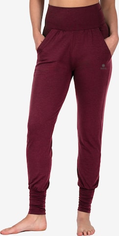 Magadi Sporthose 'Paula' in Rot: Vorderseite