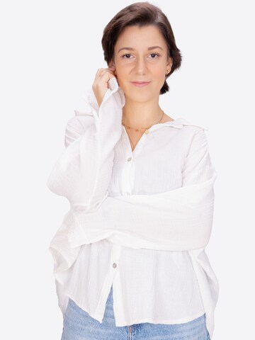 Seasons of April Blouse 'Sasha' in Wit: voorkant