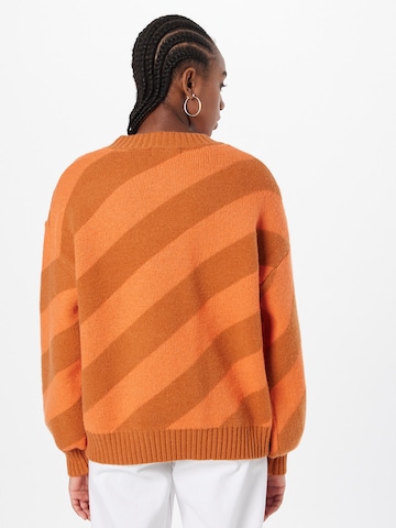 Warehouse - Pullover em laranja