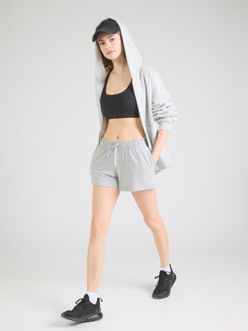 UNDER ARMOUR Regular Sportshorts in Grau: Vorderseite