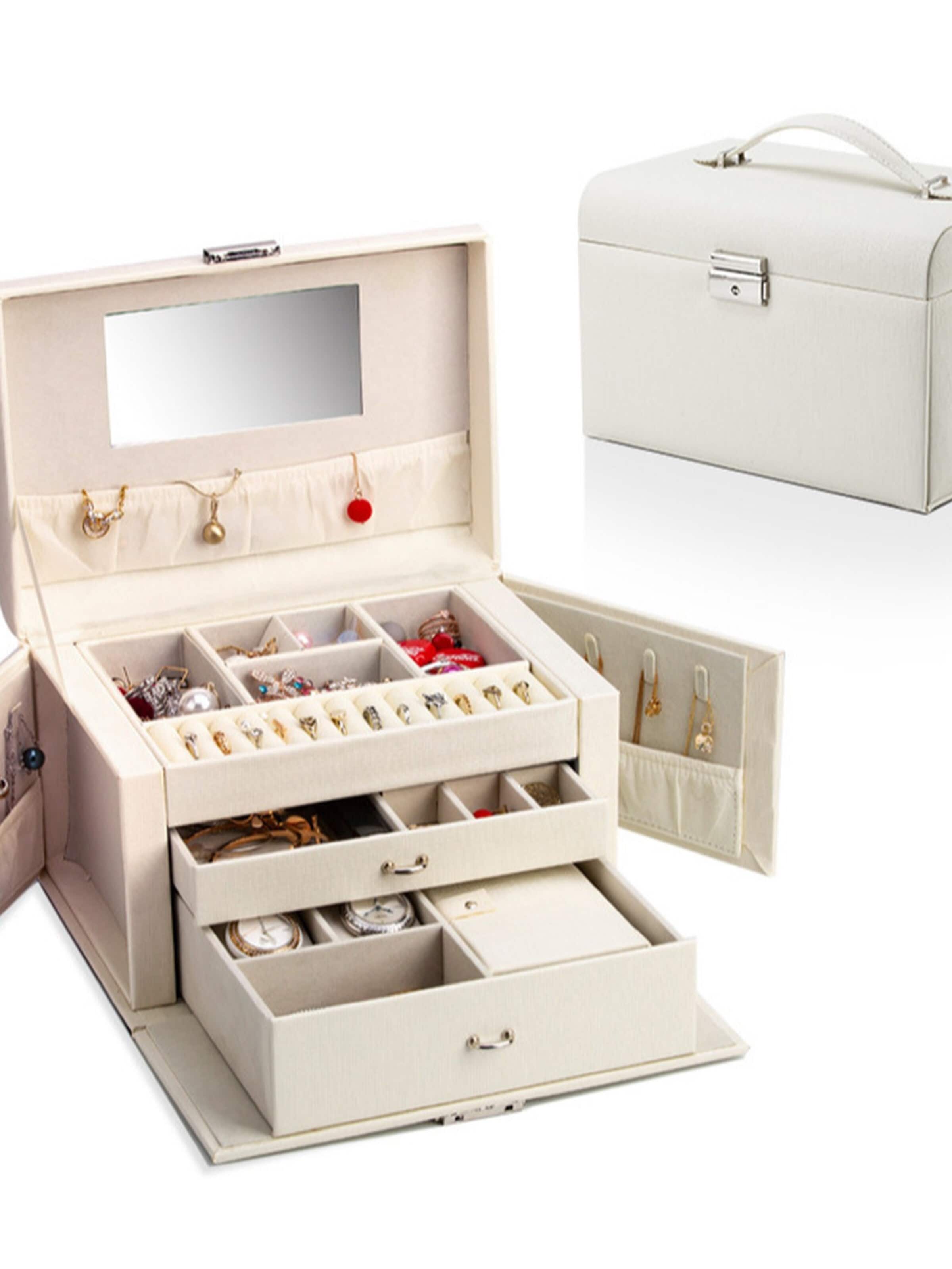 Boîte à bijoux 'Leather Jewelry Box with 20 Compartments - White' UNIQ Beauty en blanc : devant