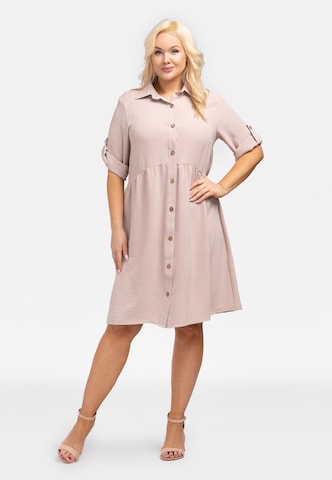 Robe-chemise 'ANKA' Karko en beige : devant