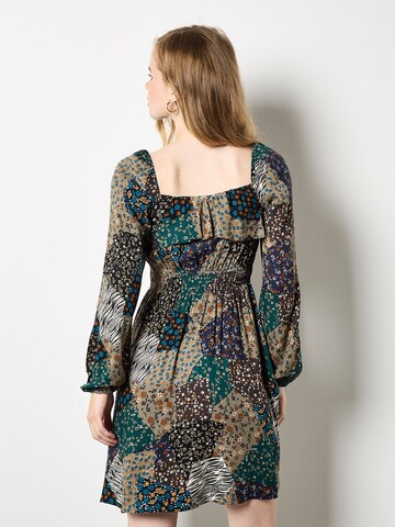 Robe ' ' Apricot en vert