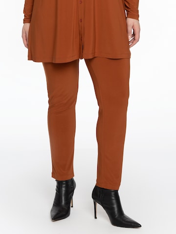 Yoek Slim fit Pants 'Dolce' in Red: front